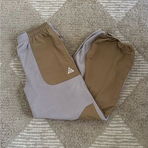 Nike ACG “Wolf Tree” Plus Fleece Pants